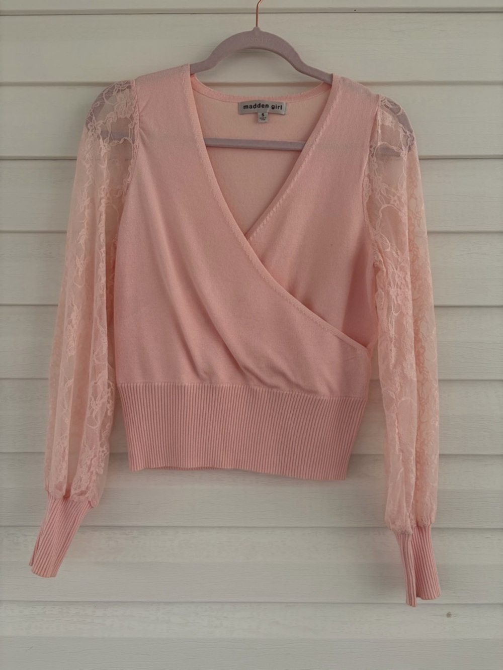 Madden Girl Blush Lace Sleeve V‑Neck Sweater | Light Spring Top Size S